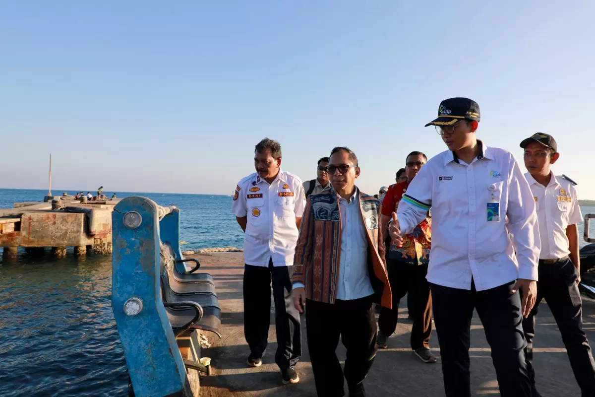 Sekretaris Kementerian Koordinator Bidang Infrastruktur dan Pembangunan Kewilayahan (Sesmenko Infra) Ayodhia G. L. Kalake melaksanakan kunjungan kerja ke Kepulauan Karimunjawa, Kabupaten Jepara, Kamis (6/8/2026). (Istimewa for Pantura Network)
