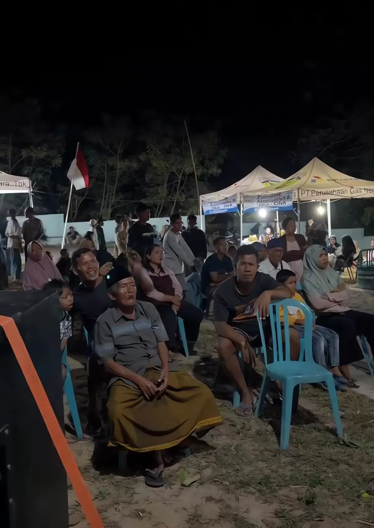 Warga Jatikerep, Karimunjawa, Jepara belum lama ini. (Istimewa for Pantura Network)