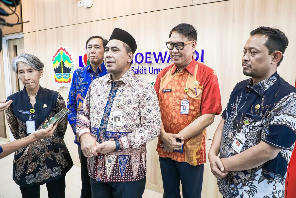 Taj Yasin Tinjau Fast Track RSUD Moewardi, Alur Pasien Makin Terkendali