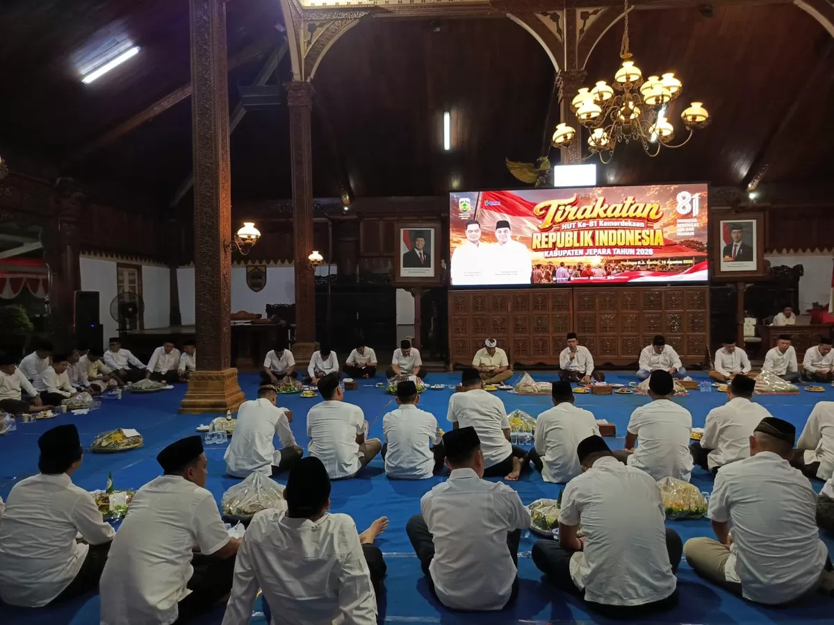 Pemerintah Kabupaten Jepara melaksanakan tirakatan HUT ke-81 RI di pendopo R.A Kartini (Istimewa for Pantura Network )