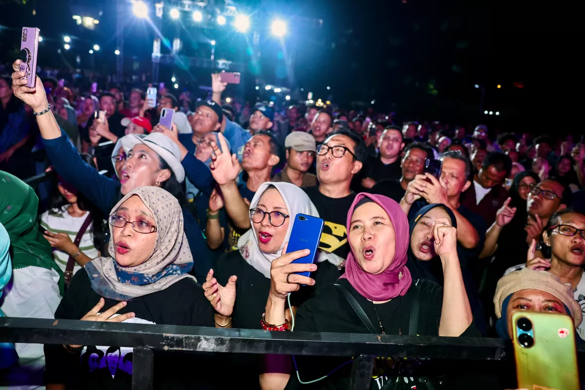 KLa Project Hidupkan Nostalgia Puluhan Tahun di Panggung Harmony of Java