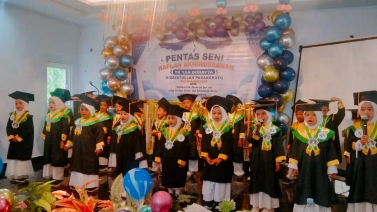 Lembaga Pendidikan Anak Usia Dini (PAUD) TK Yaa Bunayya Hidayatullah Pasangkayu sukses menggelar acara penamatan dan pelepasan siswa-siswi Tahun Ajaran 2025/2026.