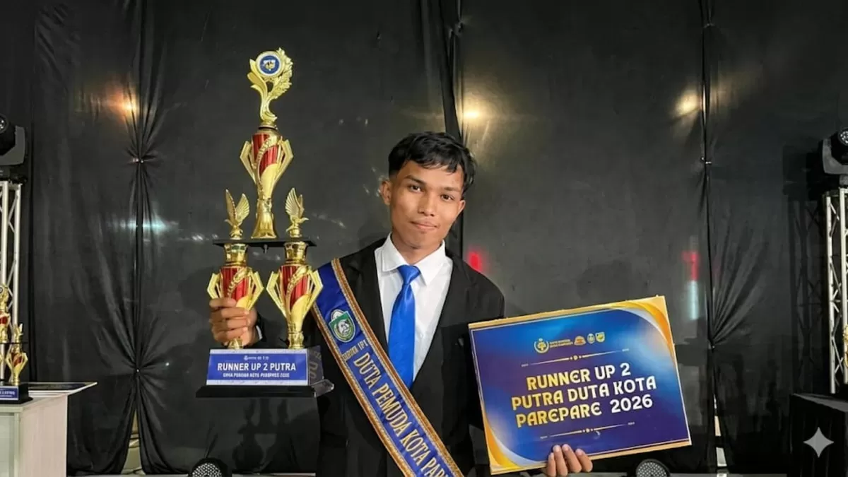 Khairuddin berhasil meraih gelar Runner Up 2 pada ajang Pemilihan Duta Pemuda Kota Parepare 2026.