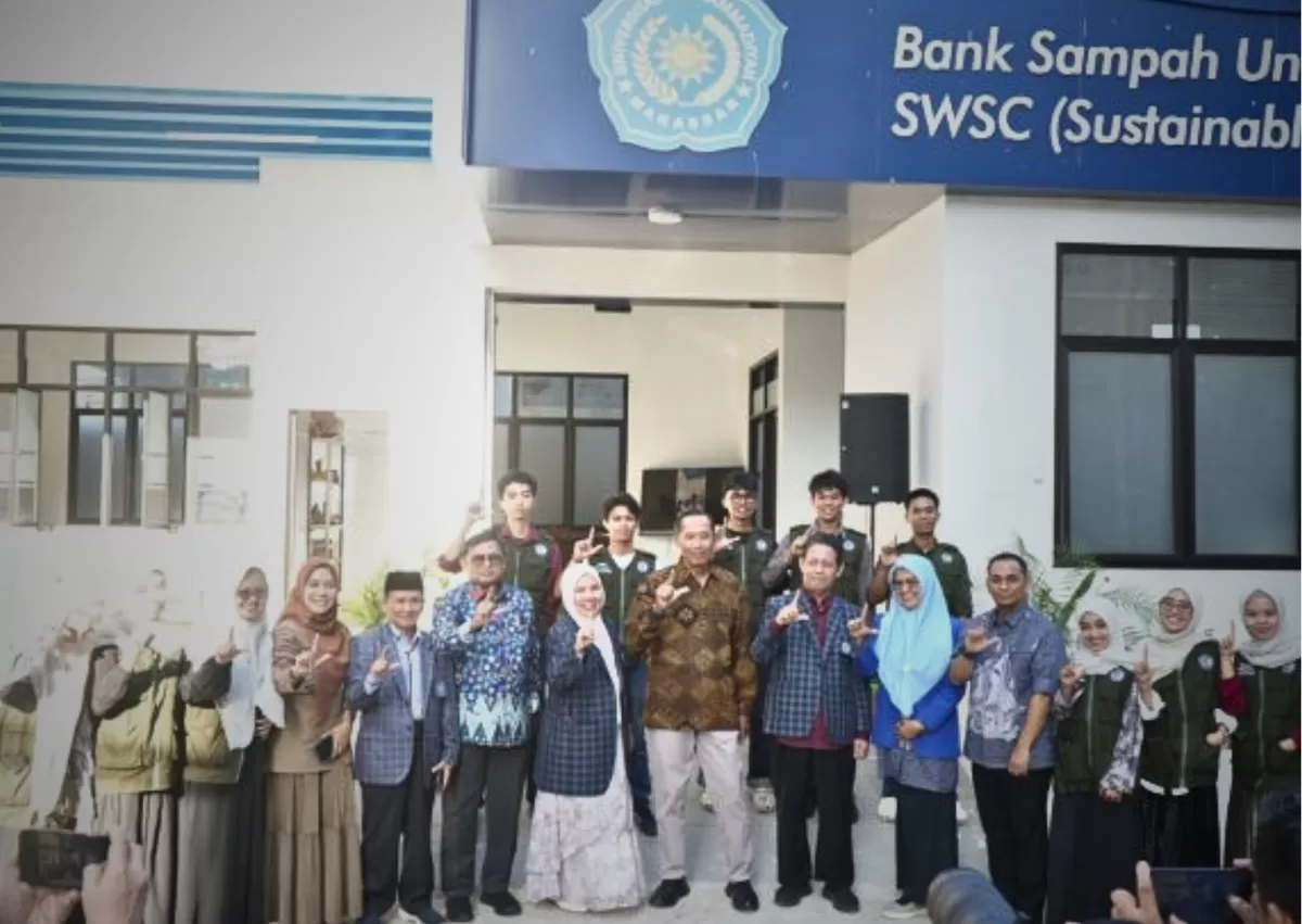 Wakil Menteri Pendidikan Tinggi, Sains, dan Teknologi, Prof Dr Fauzan MPd, mengunjungi Bank Sampah Sustainable Waste Solutions Center (SWSC) Universitas Muhammadiyah (Unismuh) Makassar