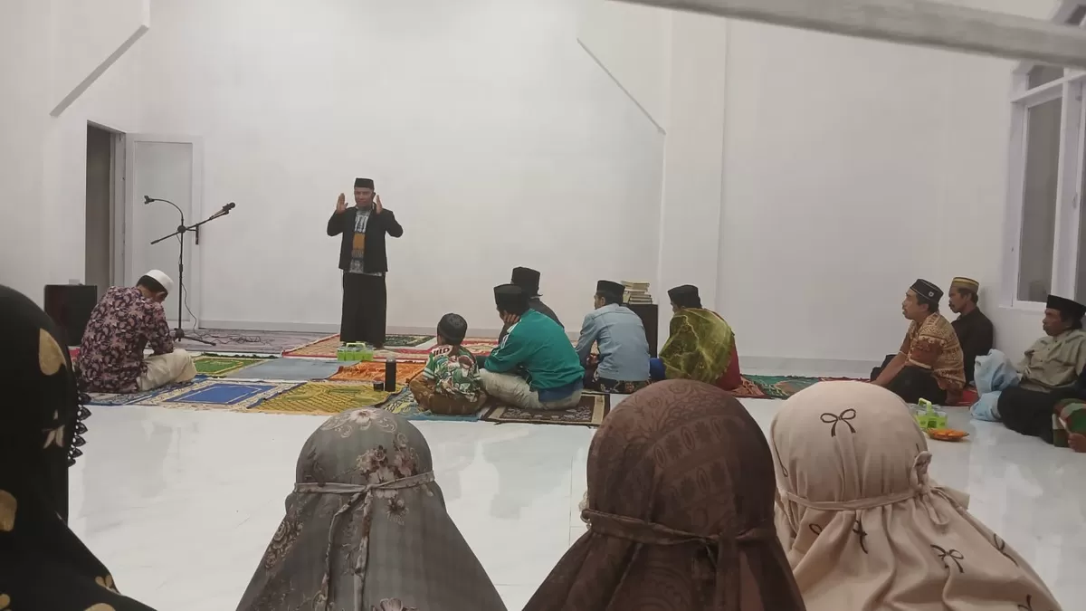 Panitia Masjid Fatimah Awwad menggelar pengajian rutin dalam rangka memperingati 10 Muharram 1448 Hijriah yang bertepatan dengan Kamis (25/6/2026)