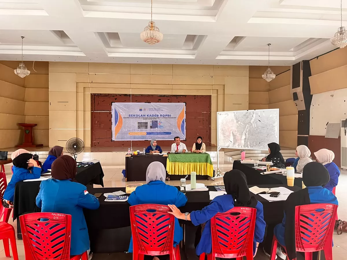 Korps PMII Putri (KOPRI) Pengurus Koordinator Cabang (PKC) PMII Sulawesi Selatan terus memperkuat kualitas kader melalui pelaksanaan Sekolah Kader KOPRI (SKK) yang berlangsung di Kabupaten Barru pada 27 Juni hingga 1 Juli 2026.