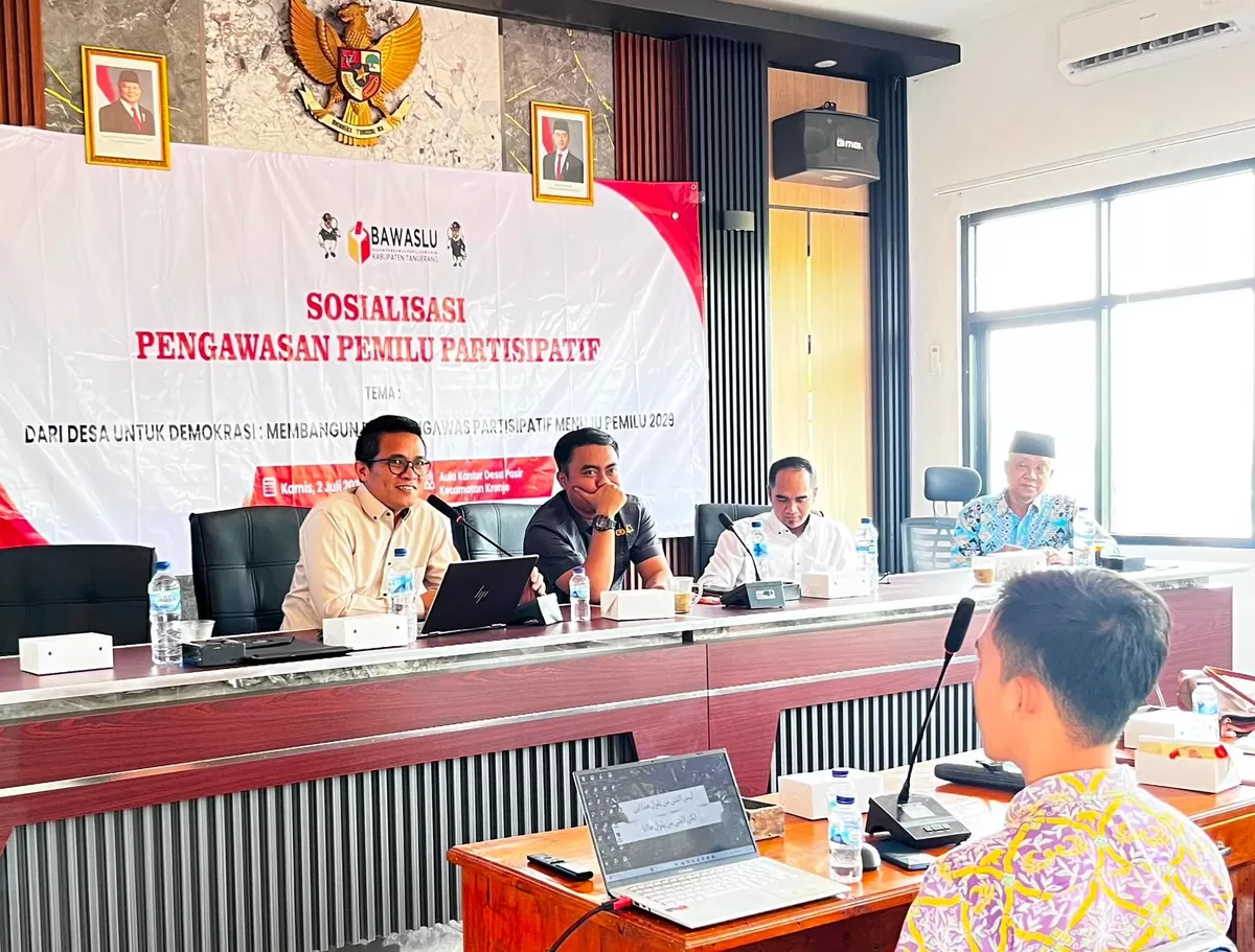 Sosialisasi Pengawasan Partisipatif yang digelar Bawaslu Kabupaten Tangerang di Desa Pasir, Kecamatan Kronjo, Kamis (2/7/2026).