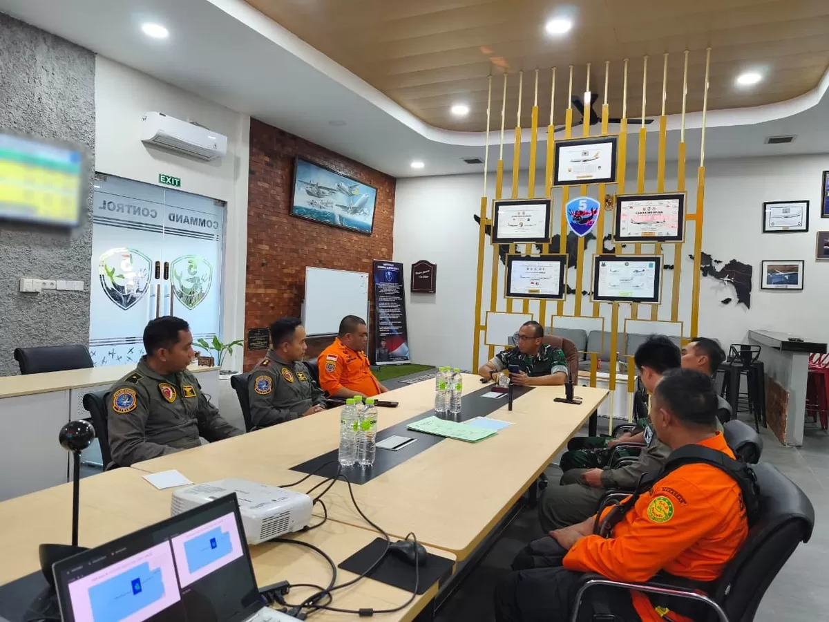 Lanud Sultan Hasanuddin mengerahkan pesawat Boeing 737 milik Skadron Udara 5 untuk mendukung operasi pencarian Kapal Layar Motor (KLM) Nurul Salsa yang dilaporkan tenggelam di perairan Kabupaten Kepulauan Selayar, Sulawesi Selatan
