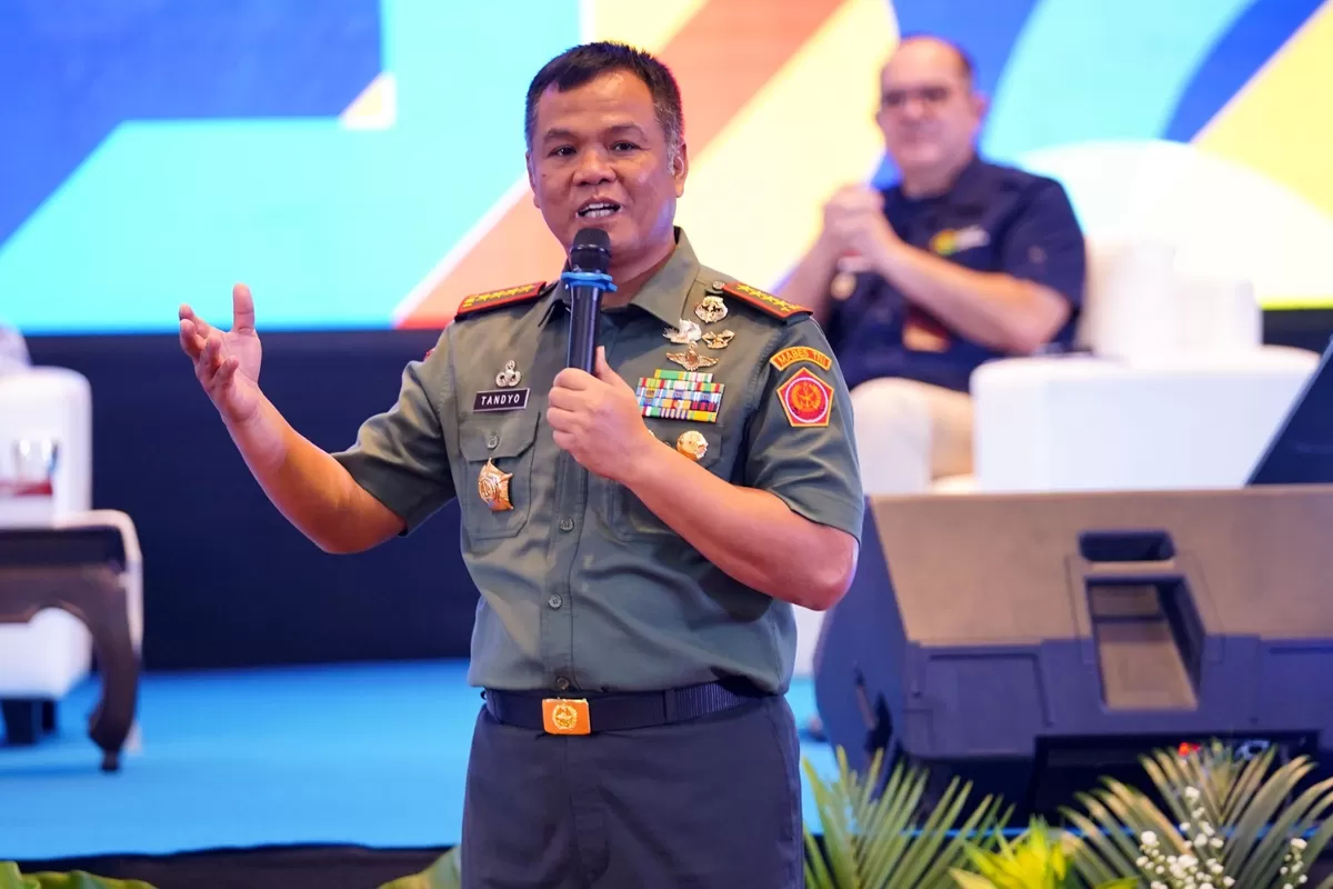 Wakil Panglima TNI, Jenderal TNI Tandyo Budi R., menghadiri Seminar Nasional Koperasi Desa/Kelurahan Merah Putih (KDKMP) yang digelar di Gedung Sasana Kriya, Taman Mini Indonesia Indah (TMII), Jakarta Timur, Kamis (16/7/2026). 
