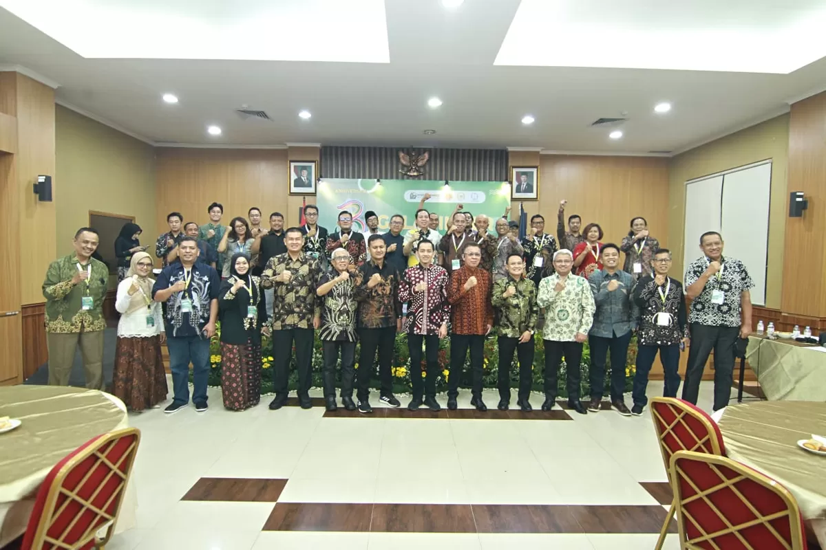 Gala Dinner Hari Ulang Tahun (HUT) ke-3 Forum Pimpinan Redaksi Multimedia Indonesia (FPRMI) yang berlangsung di Gedung DPD RI Yogyakarta, Jumat (17/7/2026).