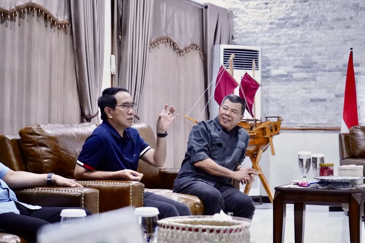 Rektor Unhas, Prof. Dr. Ir. Jamaluddin Jompa, M.Sc., dan Bupati Bulukumba, Andi Muchtar Ali Yusuf, di Rumah Jabatan Bupati Bulukumba, Sabtu (18/7/2026).