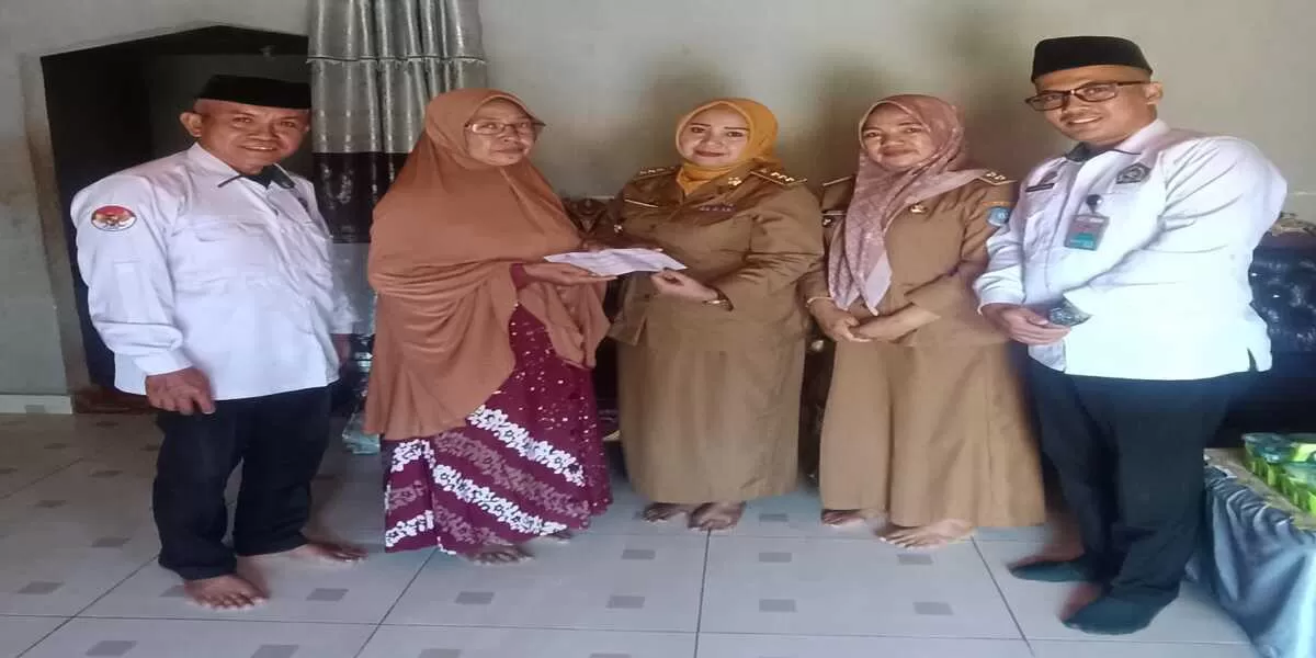 UPZ Bontotiro dan Pemerintah Kecamatan Gerak Cepat Salurkan Bantuan untuk Korban Kebakaran Bontobulaeng