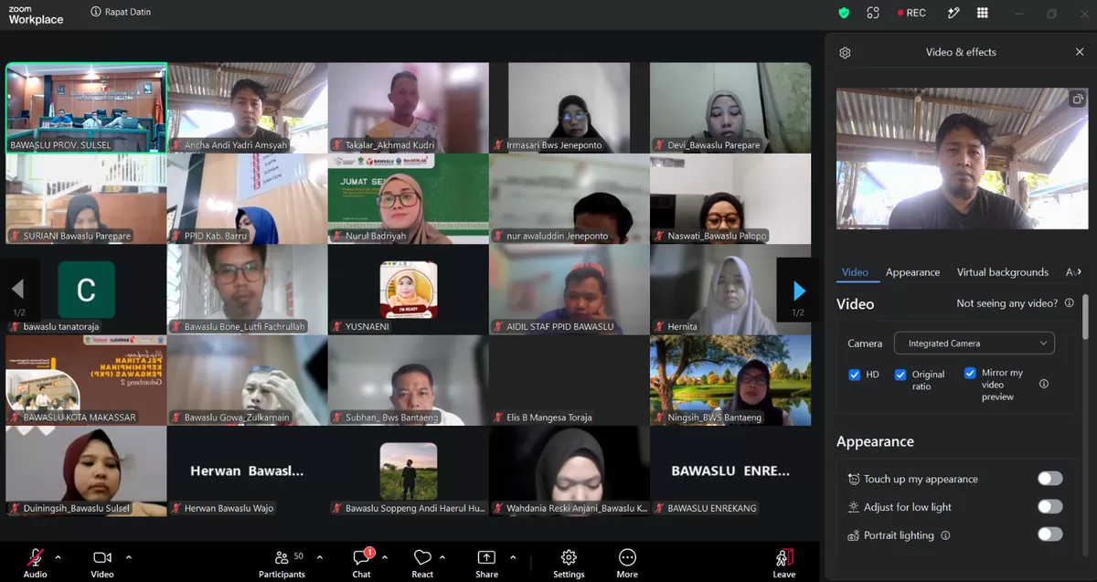 PPID Bawaslu Bulukumba ikuti Evaluasi (Monev) Keterbukaan Informasi Publik (KIP) melalui Self Assessment Questionnaire (SAQ) Tahun 2026 yang diselenggarakan Bawaslu Provinsi Sulawesi Selatan secara daring melalui Zoom, Jumat (24/7/2026).