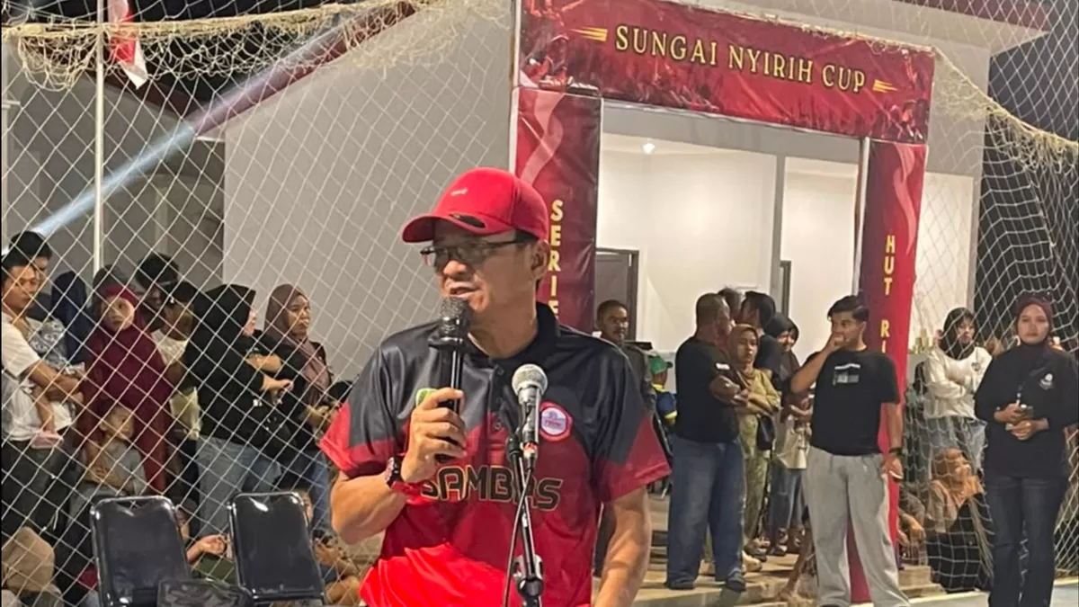 Ferdinan Syolihin, SE, ME Ketua Umum PBVSI Kab Sambas Hadiri Pembukaan Bola Voli Sungai Nyireh Cup 2026 Seri 1 Di Selakau, Kab Sambas (Yokalbar)
