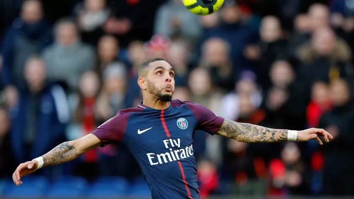 Mantan bek Paris Saint-Germain (PSG), Layvin Kurzawa dikabarkan segera merapat ke Persib Bandung, durasi kontrak sang pemain dibocorkan jurnalis asing.