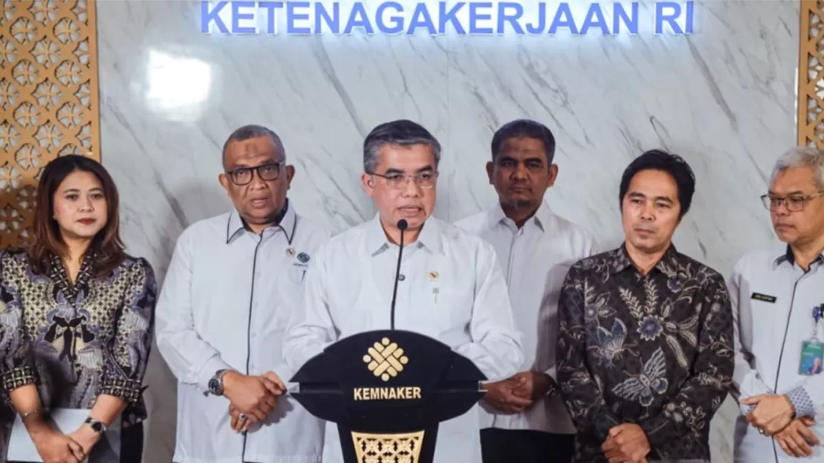 Menteri Ketenagakerjaan Yassierli mengimbau perusahaan BUMN, BUMD, dan swasta untuk menerapkan WFH satu hari dalam seminggu. (kemnaker.go.id)