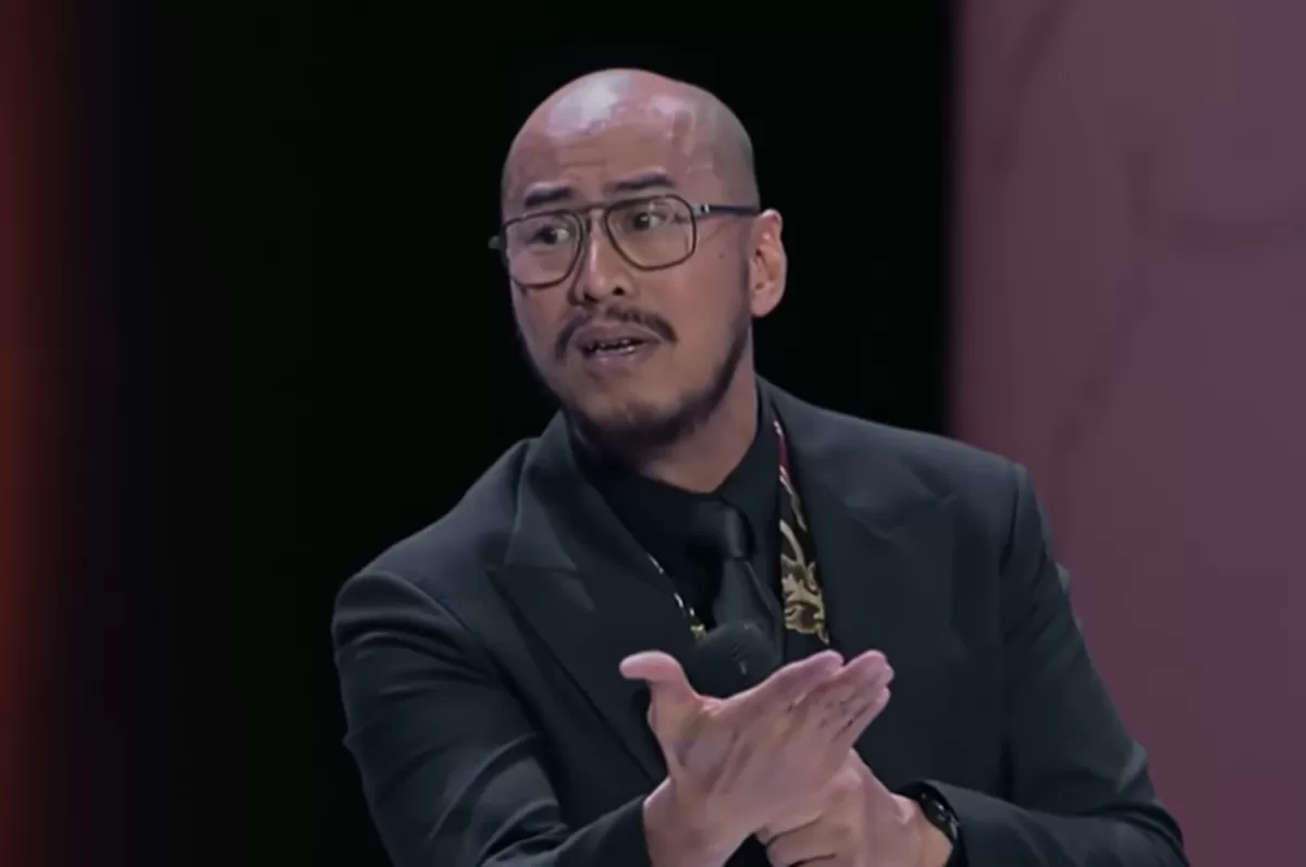 Pandji Pragiwaksono dialporkan ke kepolisian terkait materi di Menas Rea. Menjadi comica itu tidak mudah, butuh keterampilan khusus. (YouTube Pandji Pragiwaksono)
