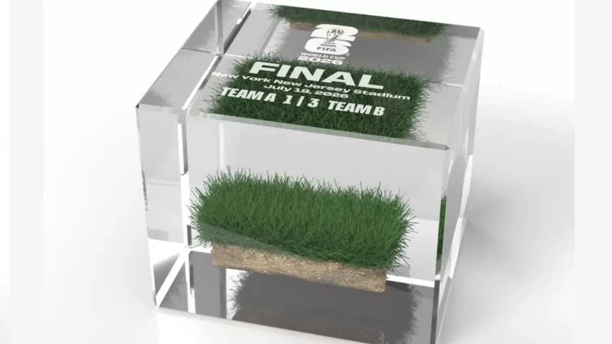 potongan asli rumput lapangan laga final Piala Dunia 2026 yang dijual FIFA. (FIFA)
