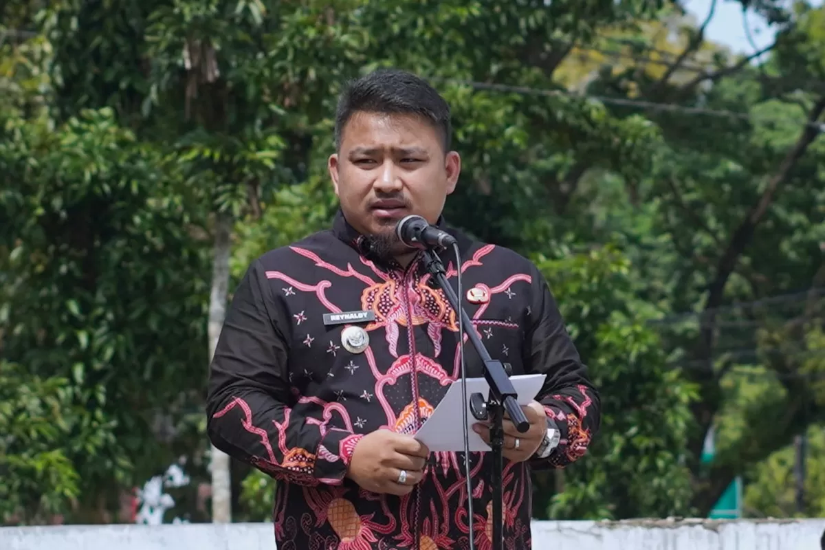 Bupati Subang Reynaldy Putra Andita Budi Raemi tegaskan komitmenya pada prinsip transparansi dan profesionalisme birokrasi saat melakukan pelantikan 8 pejabat Eselon II, Jumat 9 Januari 2026 (Dok. Istimewa)