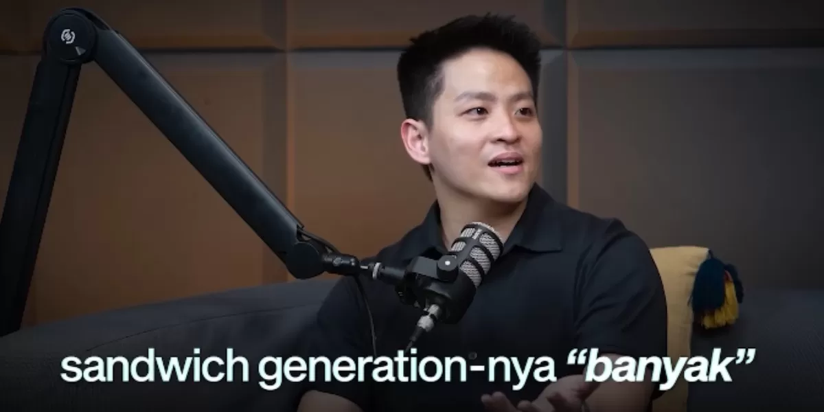 Menyoroti penuturan influencer, Theo Derick tentang sandwich generation yang belakangan ramai diperbincangkan di medsos (YouTube.com/RaymondChin)