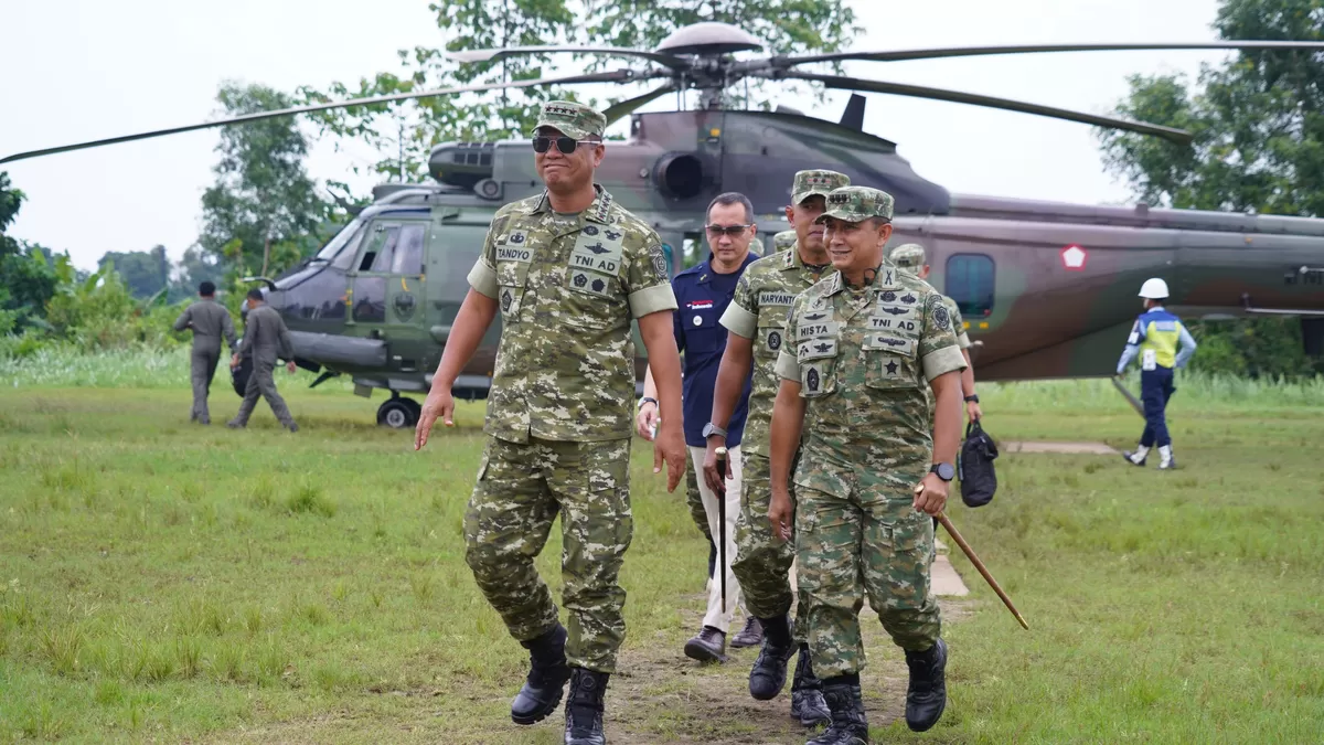 Kunjungan kerja Wakil Panglima TNI Jenderal TNI Tandyo Budi Revita ke sejumlah lokasi KDKMP di Kabupaten Karawang dan Subang, Selasa 20 Januari 2026 (Dok. Istimewa)