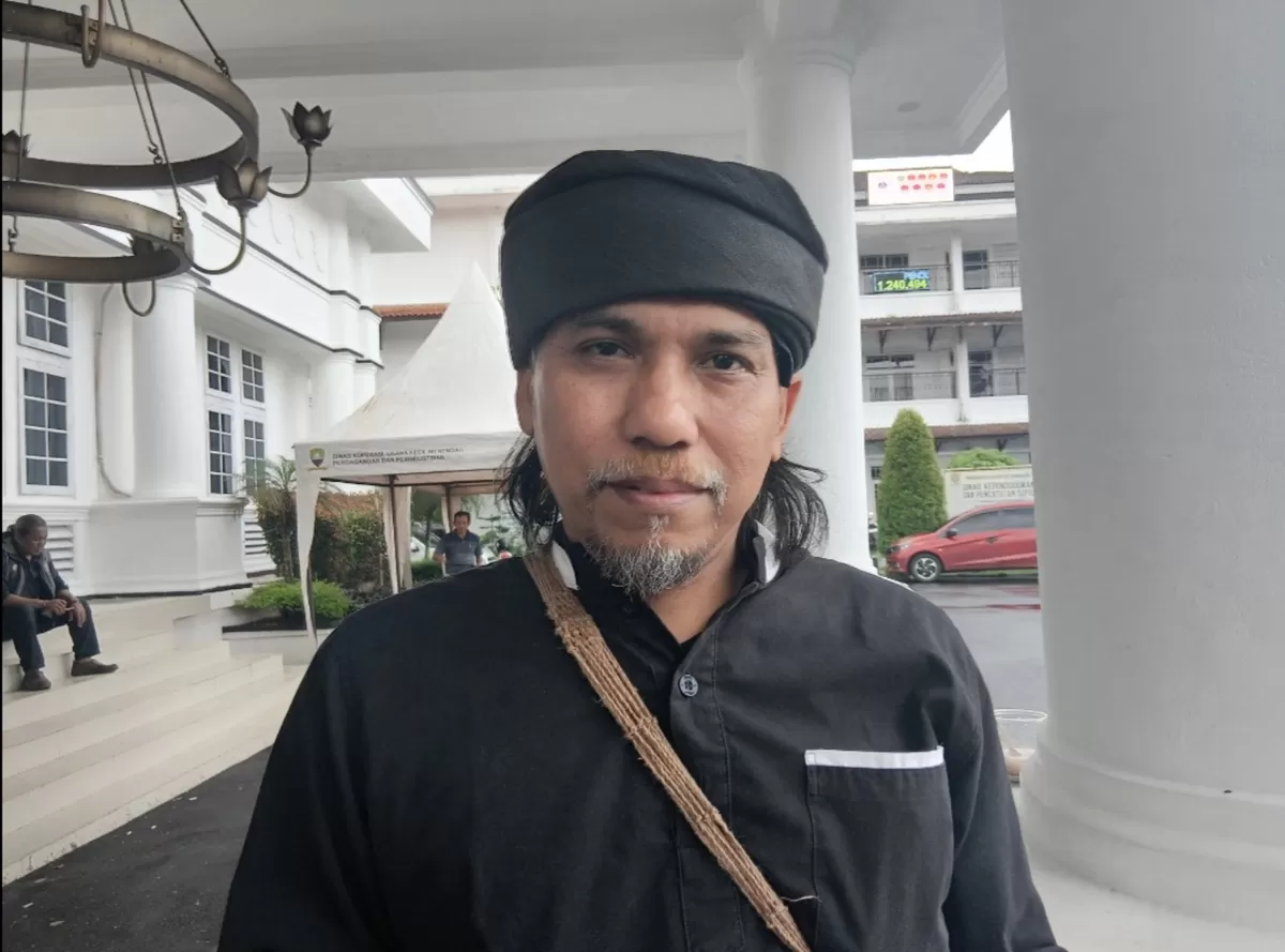 Budayawan Garut, Ki Maher, menegaskan bahwa rangkaian bencana yang terjadi belakangan ini bukan sekadar peristiwa alam biasa, melainkan tanda nyata terjadinya kerusakan ekologi akibat ulah manusia sendiri, Sabtu 24 Januari 2026
