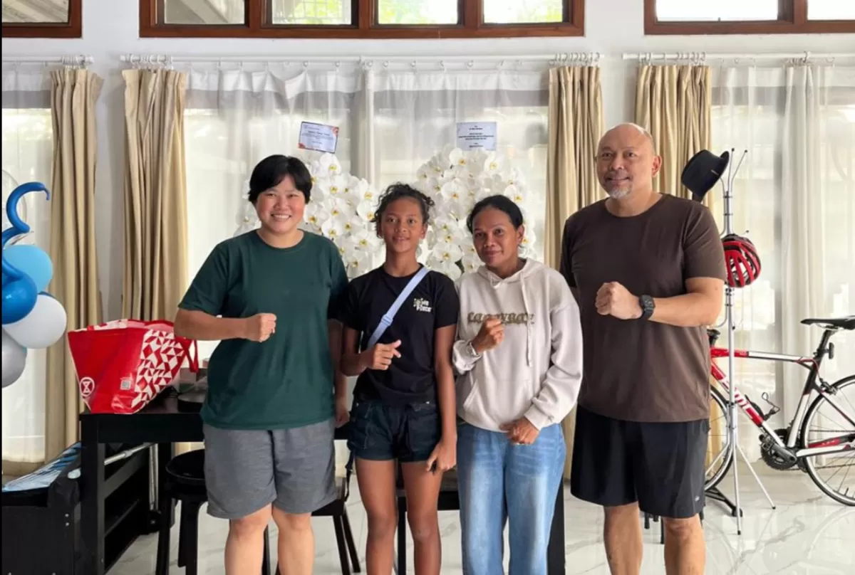Atlet Kabupaten Subang, Cinta Violend Pattipeiluhu (kedua dari kiri), bersiap menembus panggung internasional pada ajang NSC Milo MAS Malaysia Invitational Age Group Swimming Championship 2026 yang digelar 5&ndash;8 Februari mendatang (Dok. Istimewa)