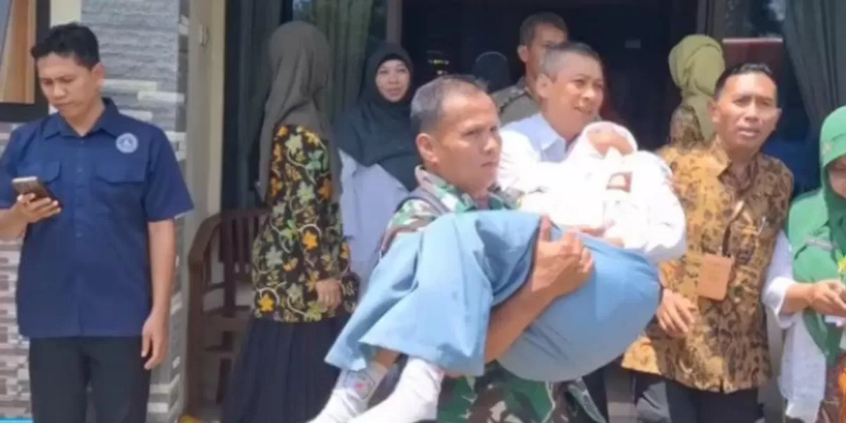 Menyoroti penuturan pihak sekolah SMAN 2 Kudus, Jawa Tengah ihwal insiden keracunan massal yang dialami para siswa usai santap MBG (Instagram.com/@undercover.id)