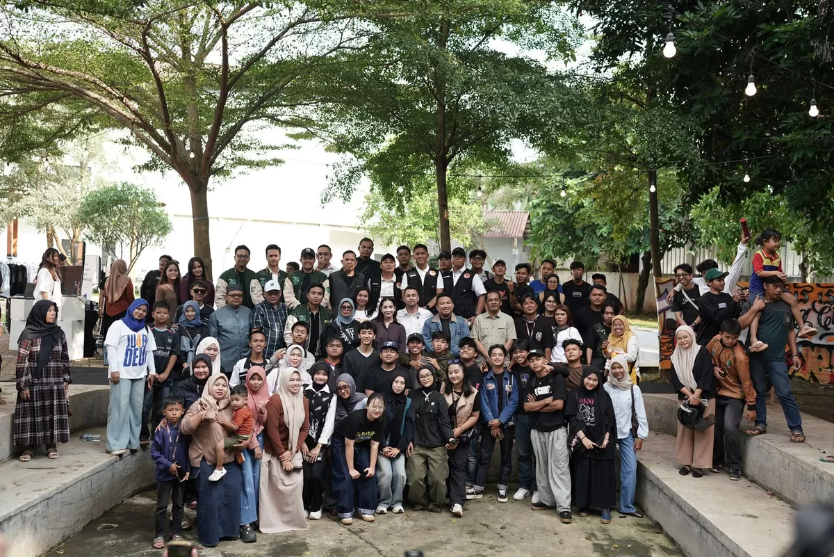 Wakil Ketua Umum ICCN sekaligus Utusan Khusus Presiden (UKP) Bidang Pembinaan Generasi Muda dan Pekerja Seni, Raffi Ahmad bersama Bupati Subang Reynaldy Putra Andita Budi Raemi saat lakukan kunjungan kerja di Subang, Jumat, 31 Januari 2026 (Dok. Istimewa)