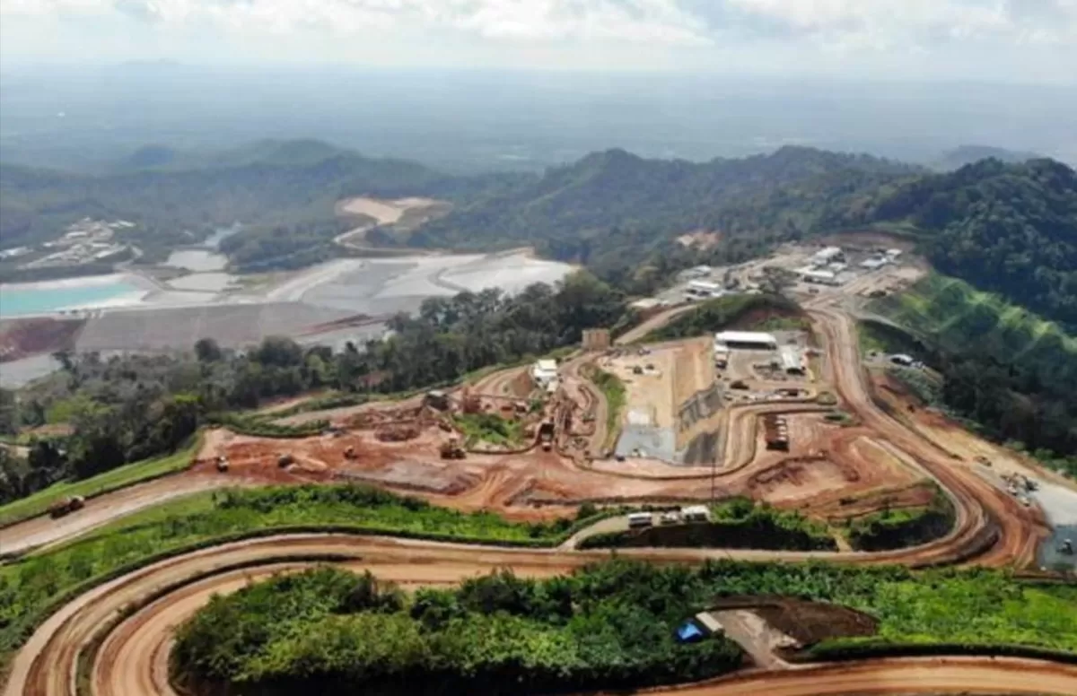 Aktivitas tambang emas Tumpang Pitu atau Tujuh Bukit di Banyuwangi yang menjadi sorotan dugaan pelanggaran peralihan IUP (Situs Jaringan Advokasi Tambang)