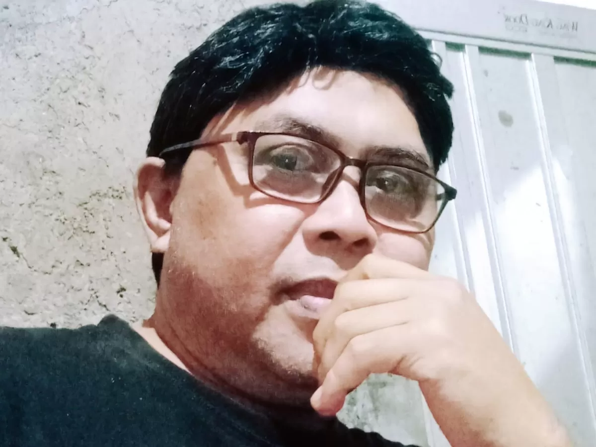 Agus Sugiarto atau dipanggil Jack selaku Direktur Eksekutif Jack Center yang melaporkan dugaan korupsi lahan kompensasi PT BSI ke KPK (adatah.com)