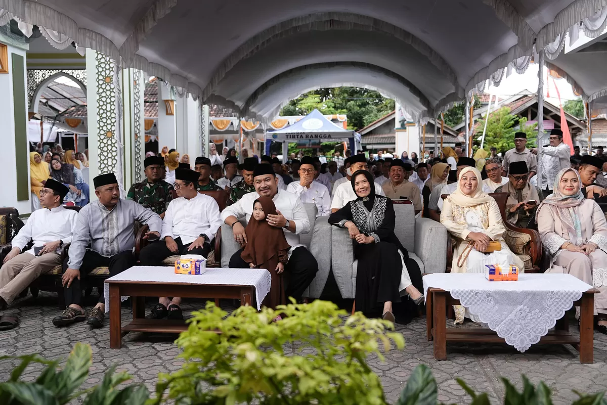 Bupati Subang Reynaldy Putra Andita Budi Raemi bersama Wakil Bupati Agus Masykur Rosyadi dan jajaran menghadiri Safari Ramadan Kecamatan Binong di Masjid Jamie Al-Muttaqien, Desa Mulyasari, Selasa 3 Maret 2026 (Dok. Istimewa)
