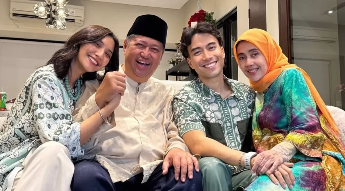 Harry Kiss ungkap tak ada foto lebaran dengan konsep unik lagi (Instagram/vidialdiano)