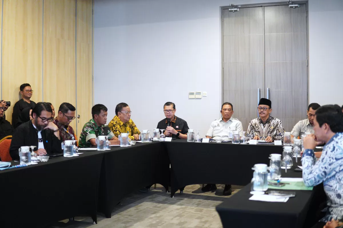 Rapat koordinasi dan evaluasi pengawasan program Makan Bergizi Gratis (MBG) yang dihadiri Wakil Bupati Subang Agus Masykur Rosyadi bersama jajaran pemerintah pusat dan daerah di Subang, Kamis, 3 April 2026 (Dok. Istimewa)
