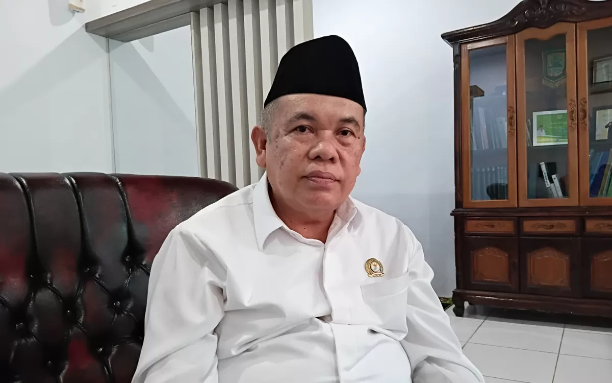 Ketua BAZNAS Kabupaten Subang, Dr. H. Ahmad Sukandar, saat memberikan keterangan terkait potensi zakat penghasilan ASN yang diperkirakan mencapai Rp17 miliar per tahun