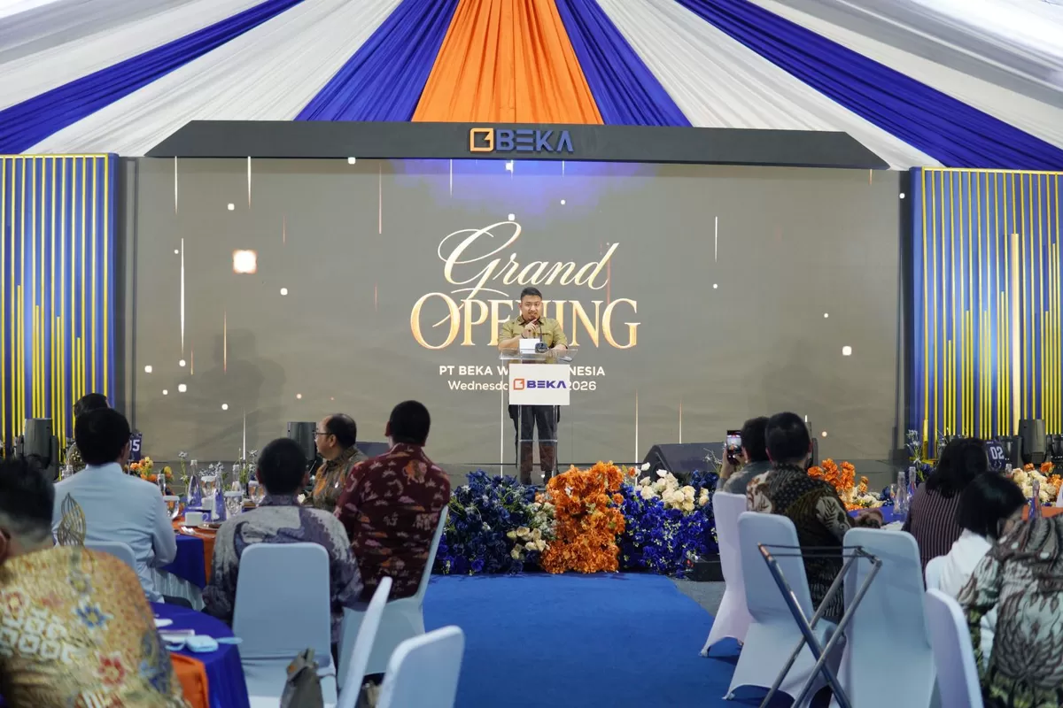 Bupati Subang Reynaldy Putra Andita Budi Raemi menyampaikan sambutan dalam Grand Opening PT Beka Wire Indonesia di kawasan CP Industrial Estate, sekaligus menegaskan komitmen pemerintah daerah dalam menjamin keamanan dan kenyamanan investasi di Subang, Rabu 6 Mei 2026 (Dok. Istimewa)