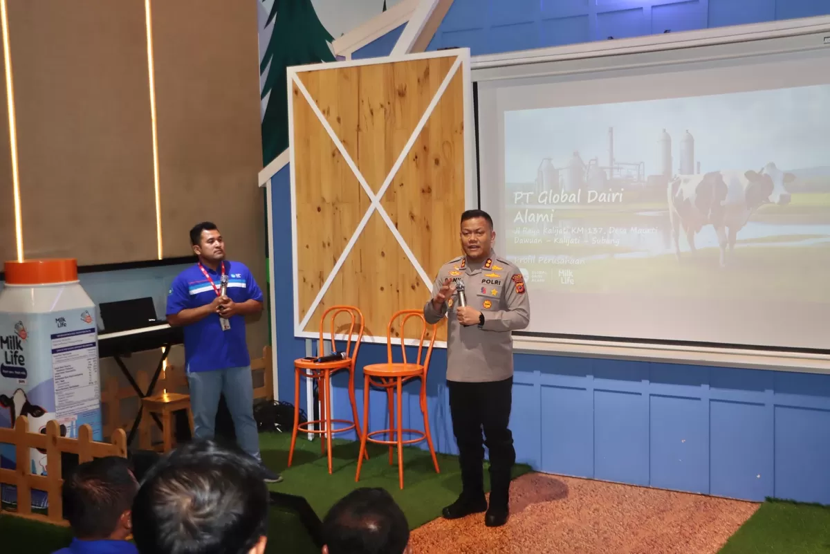 Kapolres Subang AKBP Dony Eko Wicaksono saat memberikan sambutan dalam kegiatan kunjungan dan koordinasi Polres Subang di PT Global Dairi Alami, Kamis 7 Mei 2026 (Dok. Istimewa)