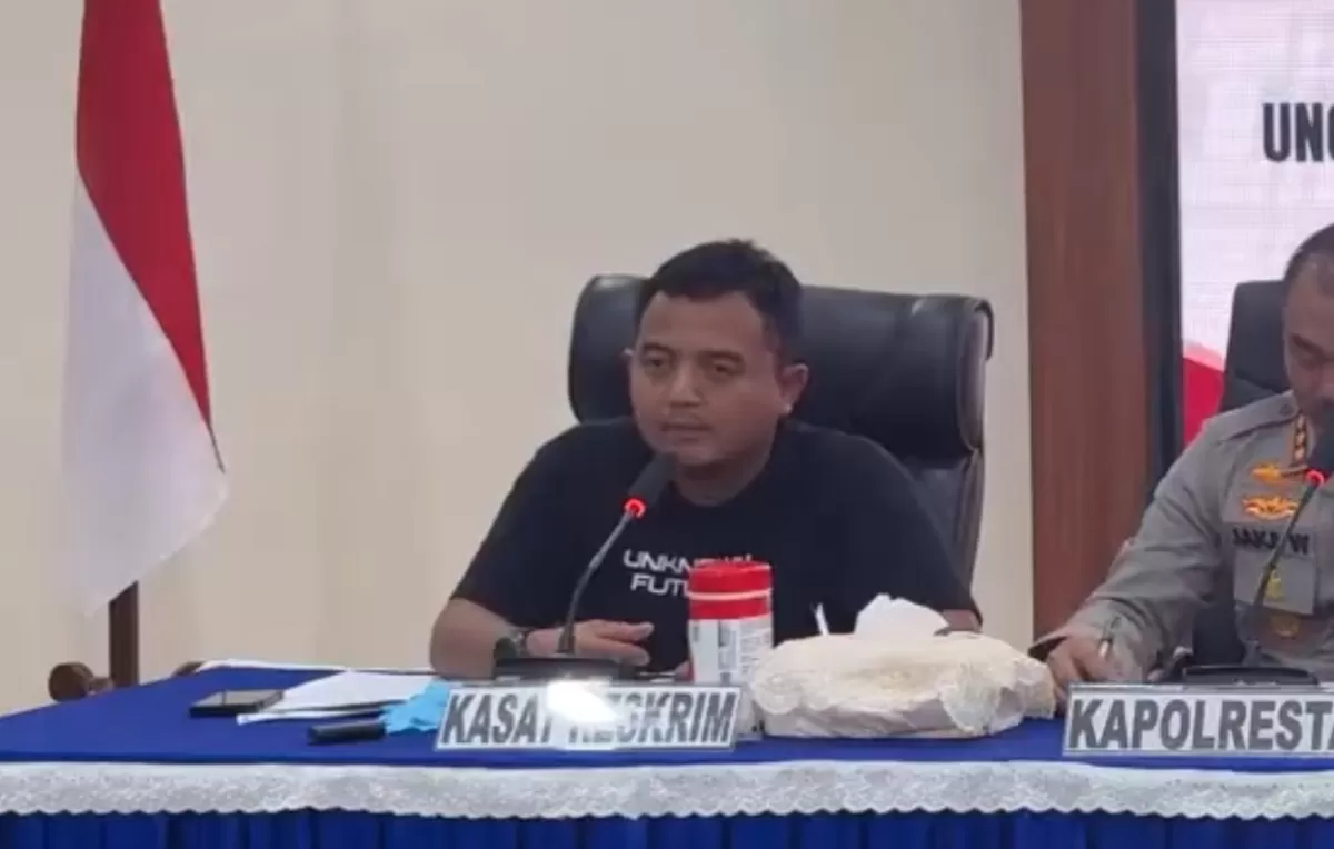 Kasat Reskrim Polresta Pati Kompol Dika Hadian Widya Wiratama benarkan laporan kasus Ponpes Ndholo Kusumo Pati sejak 2024 (YouTube/Polresta Pati)
