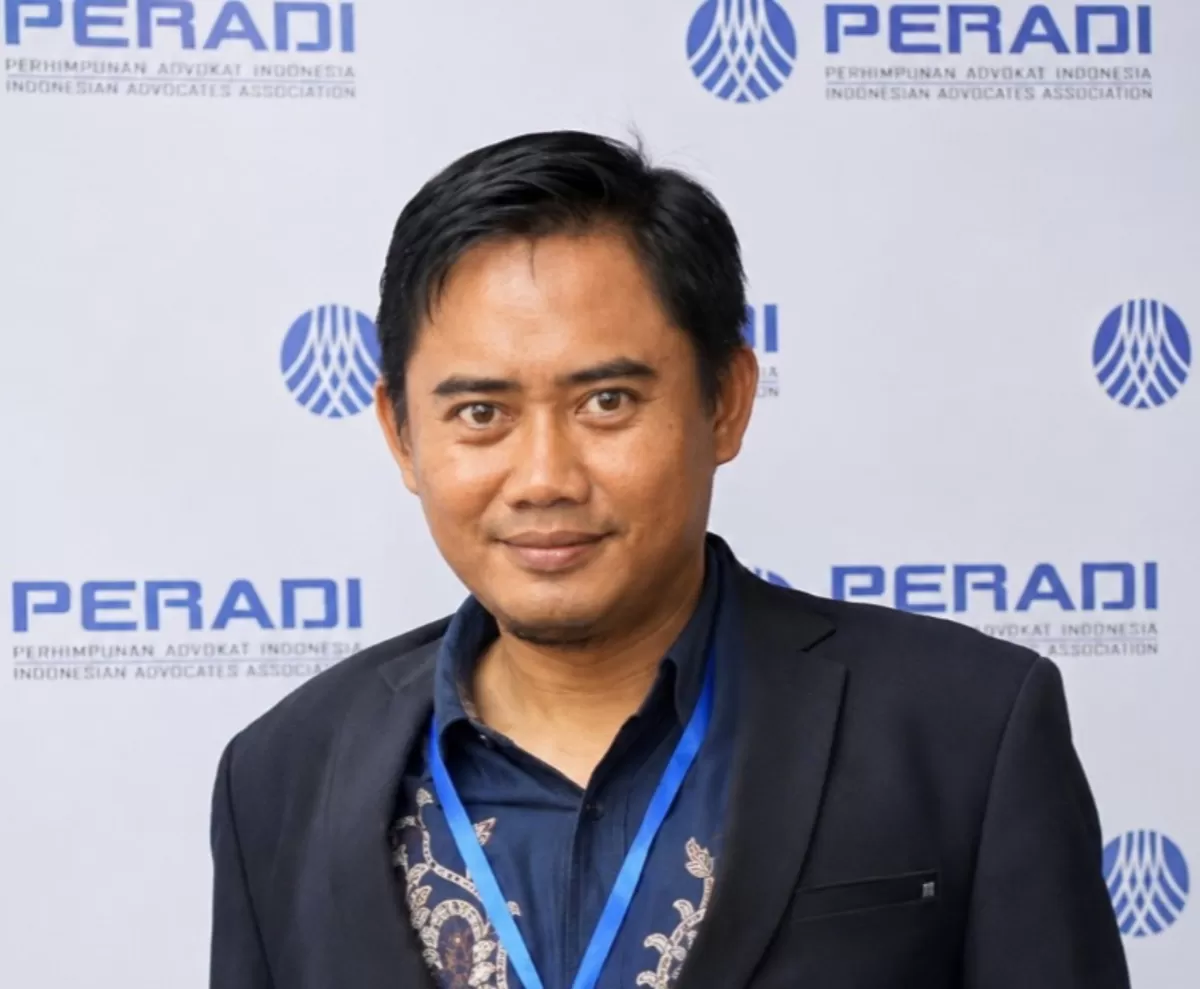 Kuasa hukum pelapor, Muhammad Naufal Taftazani, S.H., saat memberikan keterangan terkait perkembangan kasus dugaan tambang galian C ilegal di Banyuwangi (Dok. Istimewa)