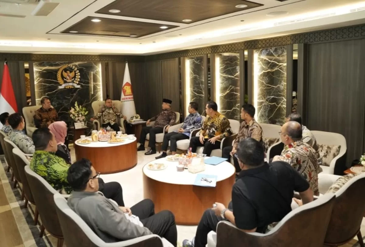 Wakil Ketua DPR RI, Sufmi Dasco Ahmad dan Cucun Ahmad Syamsurijal terima audiensi dengan APKASI terkait pembangunan daerah (Dok. Istimewa)