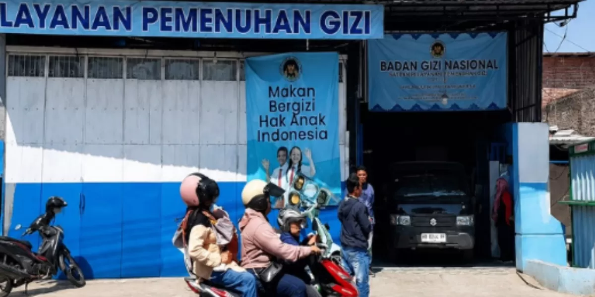 Menyoroti viralnya kasus dugaan paket MBG kedaluwarsa yang ditarik SPPG Karanganyar Jawa Tengah usai sempat dibagikan ke sekolah (Instagram.com/@katakitaig)