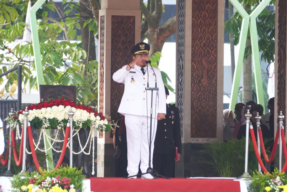 Bupati Subang Reynaldy Putra Andita Budi Raemi mengajak masyarakat memperkuat semangat persatuan dan pembangunan Subang dalam momentum HUT ke-81 Kemerdekaan RI di Alun-Alun Subang, Senin 17 Agustus 2026 (Dok. Istimewa)
