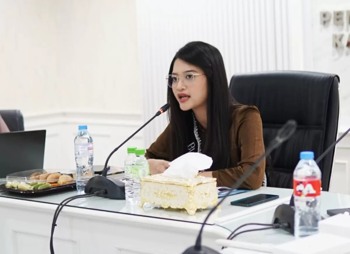 Bunda PAUD Kabupaten Subang, Ega Anjani Reynaldy, memimpin rapat bersama Pokja PAUD Kabupaten Subang untuk mematangkan implementasi Wajib Belajar 1 Tahun Pendidikan Prasekolah di Kantor Bupati Subang, Rabu, 19 Agustus 2026 (Dok. Istimewa)