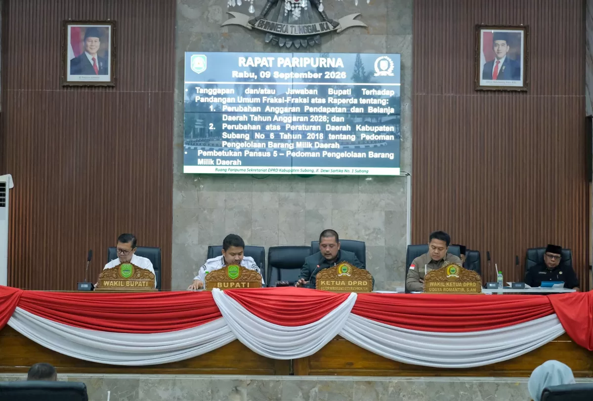 Ketua DPRD Subang Victor Wirabuana Abdurrachman, Wakil Ketua DPRD Udaya Romantir, Bupati Subang Reynaldy Putra Andita Budi Raemi, dan Wakil Bupati Agus Masykur Rosyadi dalam Rapat Paripurna DPRD Subang, Rabu, 9 September 2026 (Dok. Istimewa)