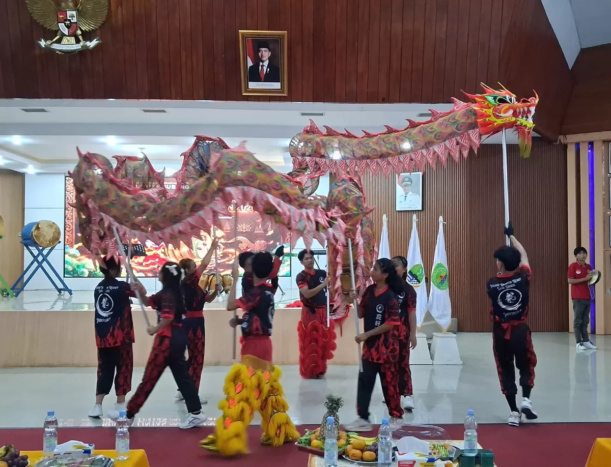 Atraksi Naga (Liong) dalam Pagelaran Pentas Seni dan Budaya Lintas Agama Kabupaten Subang, Kamis, 10 September 2026