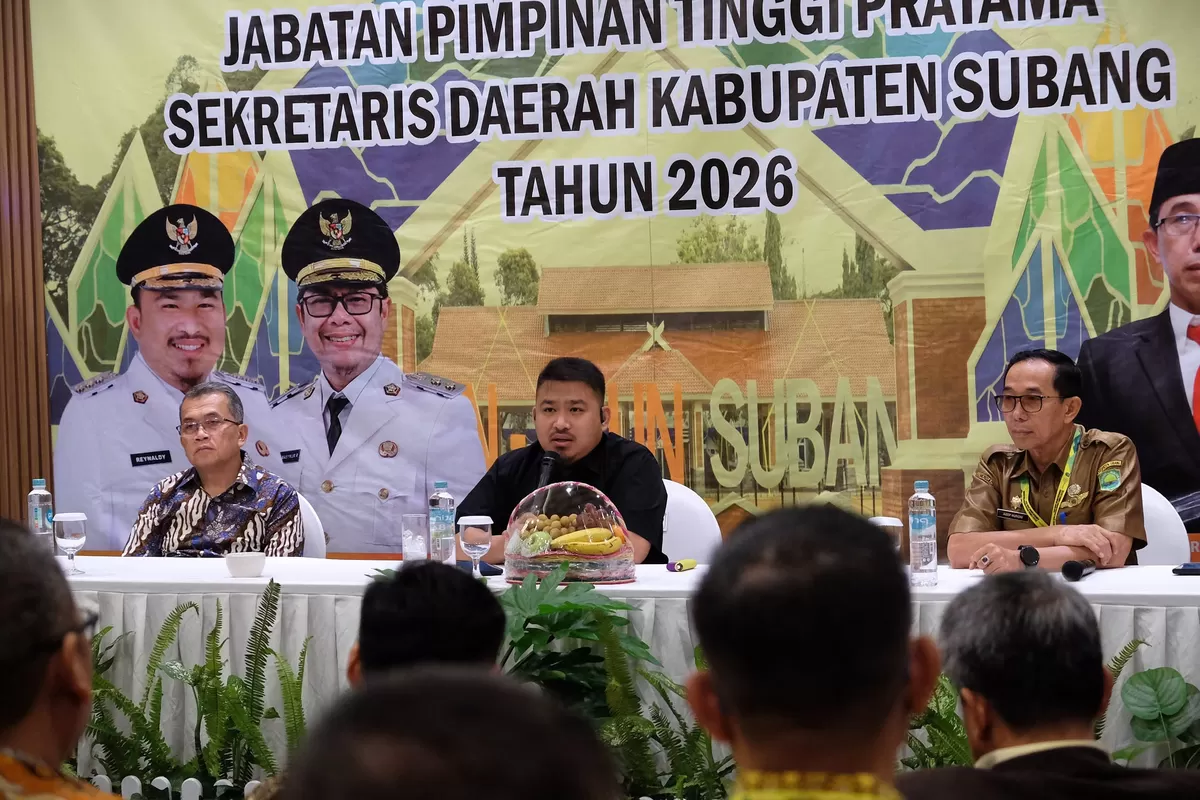 Bupati Subang Reynaldy Putra Andita Budi Raemi atau Kang Rey (tengah) saat menghadiri tahapan akhir seleksi terbuka Sekda Subang di Laska Hotel Ciater, Selasa, 15 September 2026 (Dok. Istimewa)