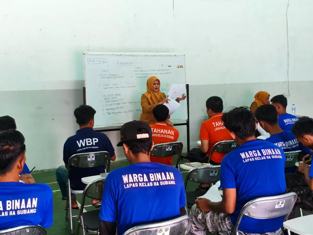 Warga binaan Lapas Kelas IIA Subang mengikuti pembelajaran pendidikan kesetaraan Paket A, B dan C bersama SPNF SKB Subang, Sabtu, 26 September 2026 (Dok. Istimewa)