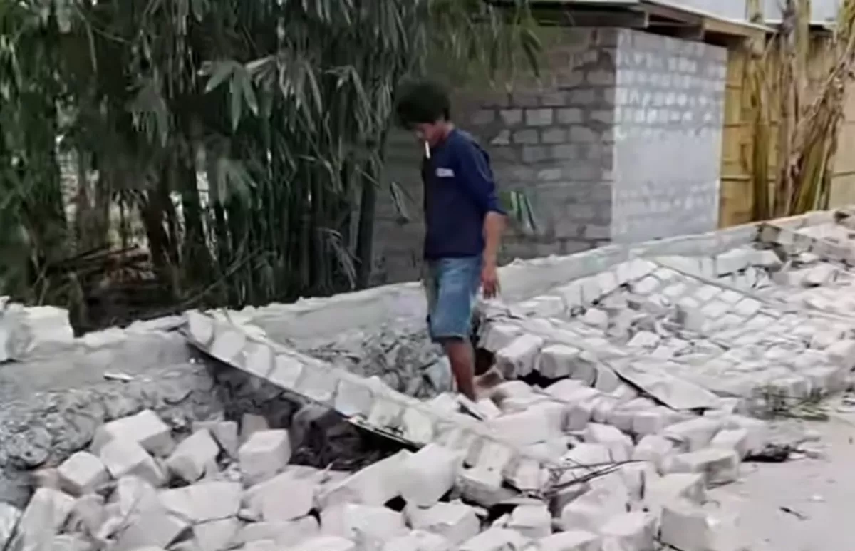 Dampak gempa bumi di Sumba Barat Daya, NTT, menyebabkan sejumlah rumah dan fasilitas umum mengalami kerusakan (IG/Ichunsiska)