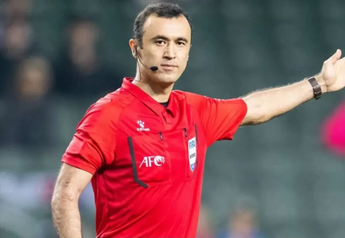 Akhrol Riskullaev, wasit asal Uzbekistan yang dipercaya memimpin final Timnas Indonesia kontra Thailand (Ig/@pfdneftchi_uz)