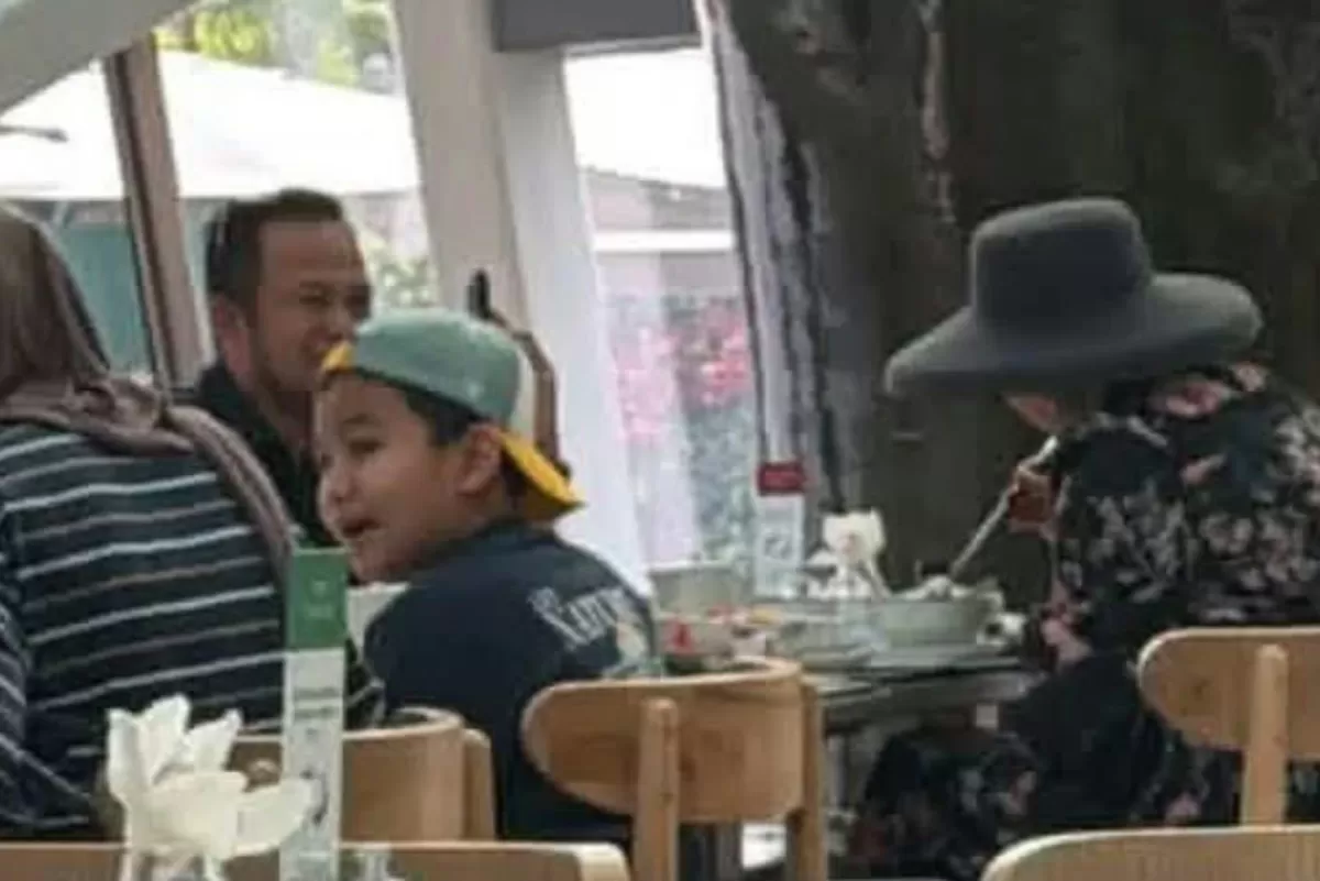 Gubernur Kaltim Rudy Mas ud saat berada di Singapura di tengah sorotan terkait karhutla (Threads/@widodh01)